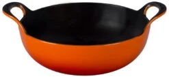 Le Creuset Wokpan / Balti Dish - Oranjerood - ø 24 Cm / 2.7 Liter - Geëmailleerde Anti-aanbaklaag