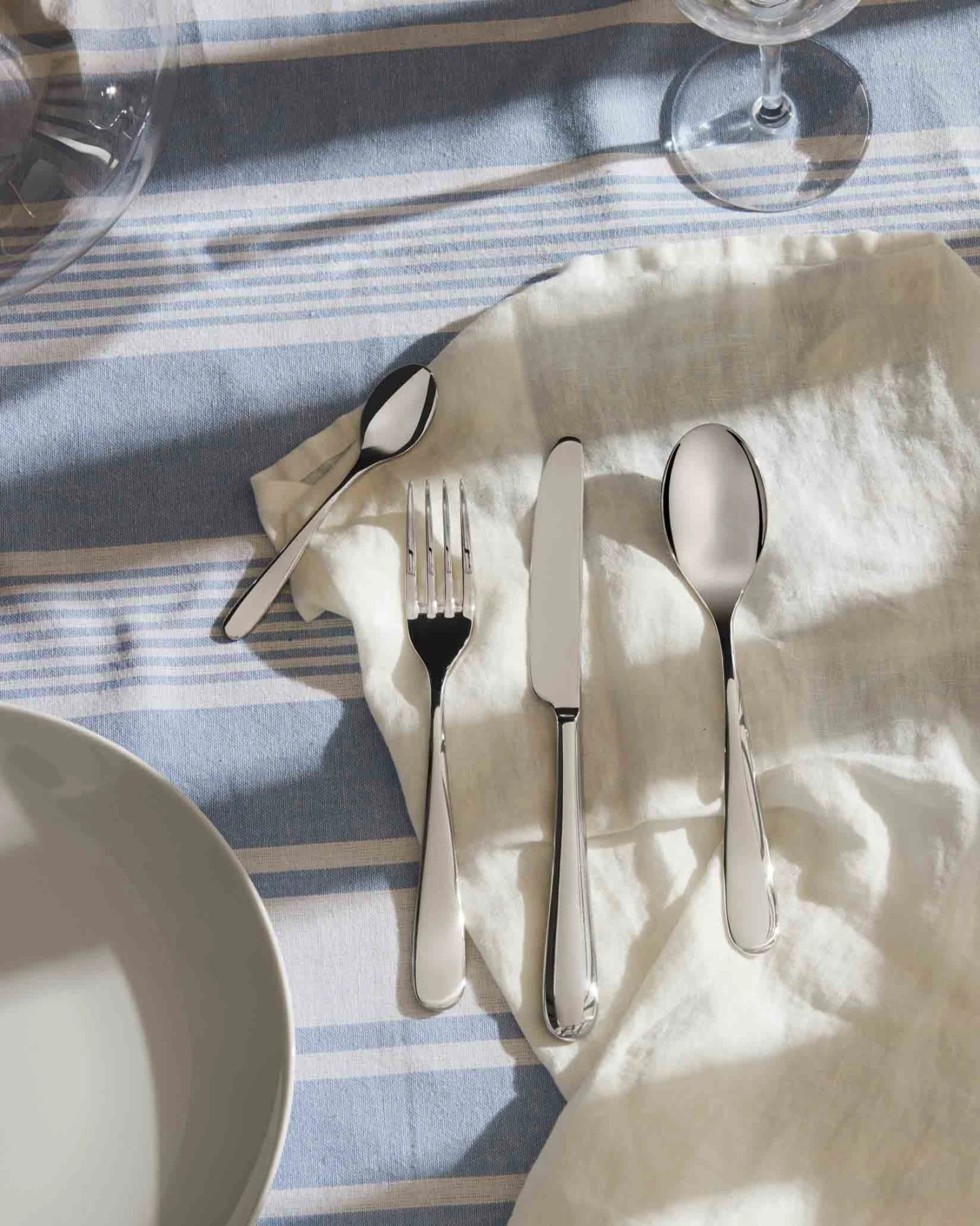 Alessi Bestekset Nuovo Milano - 5180S24 - 24-delig / 6 Personen - Door Ettore Sottsass 4 Alessi Bestekset Nuovo Milano - 5180S24 - 24-delig / 6 Personen - Door Ettore Sottsass - Afbeelding 2