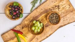 Jay Hill Serveerplank Tunea - Olijfhout - Schors XL 64 - 72 Cm -Kookwaren Verkoop Tunea 1