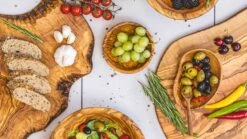 Jay Hill Serveerplank XL Tunea - Olijfhout - 55 - 64 Cm 10 Jay Hill Serveerplank XL Tunea - Olijfhout - 55 - 64 Cm -Kookwaren Verkoop Tunea 16