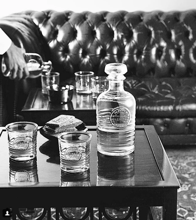 Bormioli Rocco Whiskey Karaf Officina 1825 - Transparant - 1 Liter 6 Bormioli Rocco Whiskey Karaf Officina 1825 - Transparant - 1 Liter - Afbeelding 4