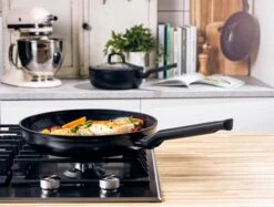 BK Koekenpan Easy Induction Aluminium - ø 28 Cm - Keramische Anti-aanbaklaag -Kookwaren Verkoop c3678e2613264986f25601e41a98da05c6785eea BK Easy Induction Frypan 28 005