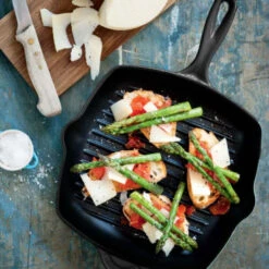 Le Creuset Grillpan Signature - Mat Zwart -26 X 26 Cm - Geëmailleerde Anti-aanbaklaag 7 Le Creuset Grillpan Signature - Mat Zwart -26 X 26 Cm - Geëmailleerde Anti-aanbaklaag -Kookwaren Verkoop le creuset paistinpannu 1