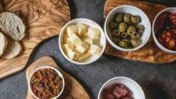 Jay Hill Serveerplank Tunea - Olijfhout - 28 X 14 Cm 11 Jay Hill Serveerplank Tunea - Olijfhout - 28 X 14 Cm -Kookwaren Verkoop tunea 21 1 1